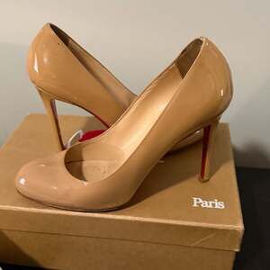 Christian Louboutin Nude Patent Leather Simple Pump Heels Size 38